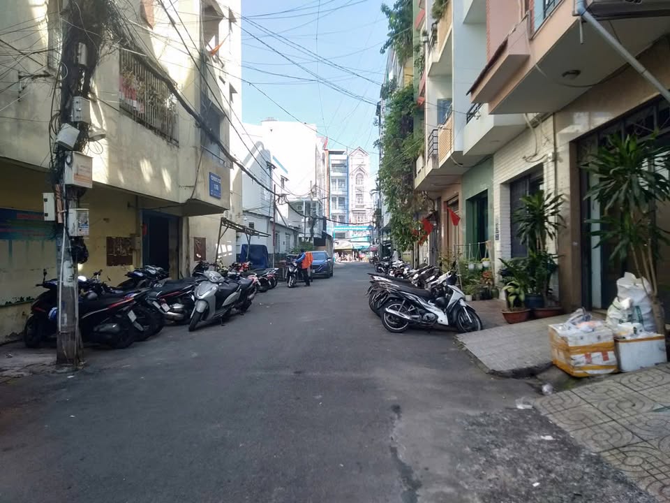 Đất mặt tiền Phan Xích Long, Phú Nhuận 47m² giá 6.9 tỷ - Sổ đỏ chính chủ!