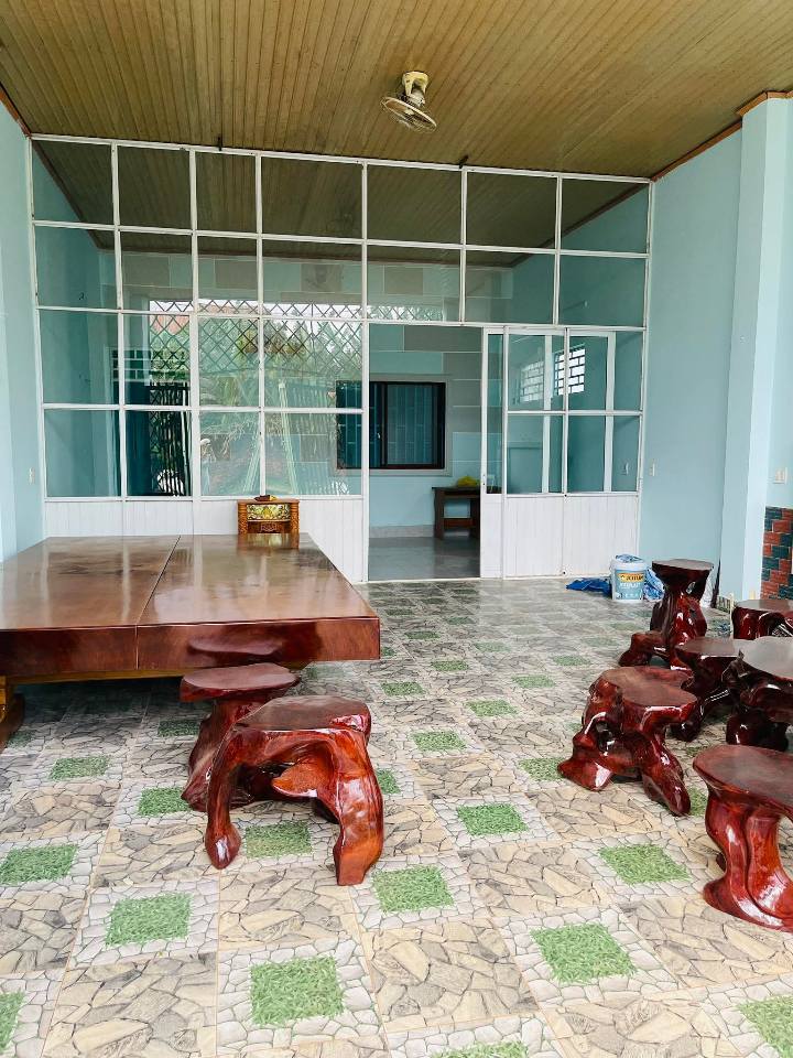 Nhà phố trung tâm Ia Grai 156m² giá chỉ 1.65 tỷ - Sổ hồng chính chủ!