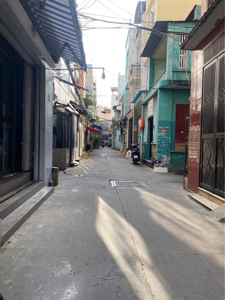 Nhà riêng hẻm xe hơi quận 10, 36m² giá 6 tỷ - Cơ hội đầu tư hấp dẫn!