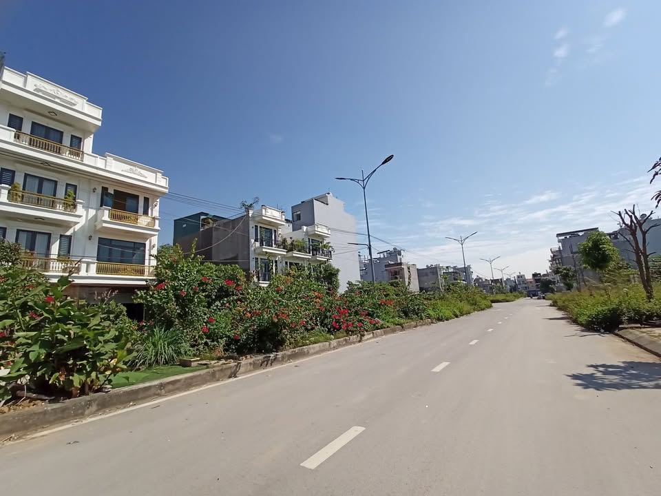 Đất nền TDC A51 Hồ Sen 80m² giá 8 tỷ - Sổ hồng chính chủ!