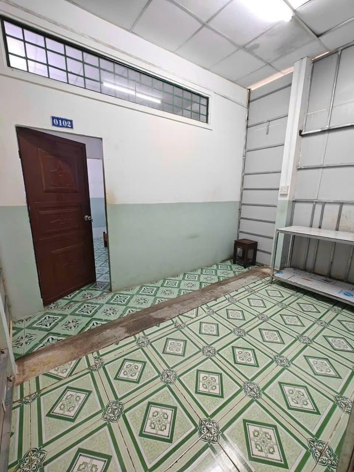 Phòng trọ cho thuê tại Bình Thủy, Cần Thơ 20m² giá 1.8 triệu - Tiện nghi đầy đủ, an ninh tốt!