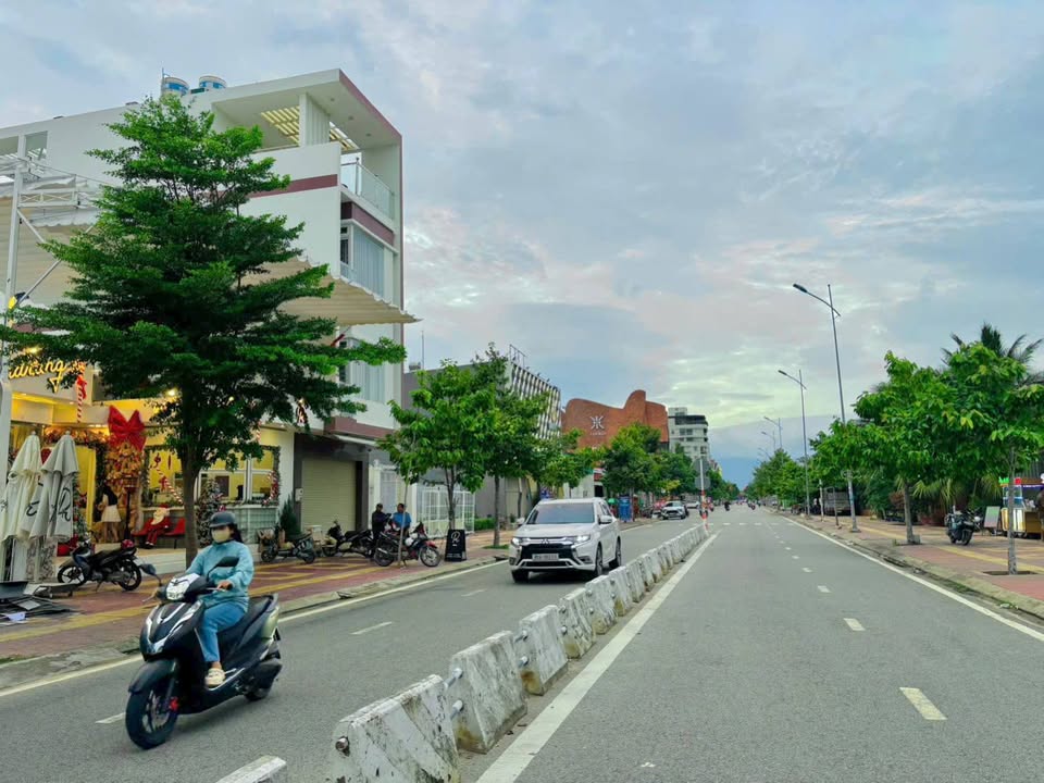 Đất nền Hoàng Diệu Phan Rang 90m² giá 5.2 tỷ - Thích hợp kinh doanh ngay!