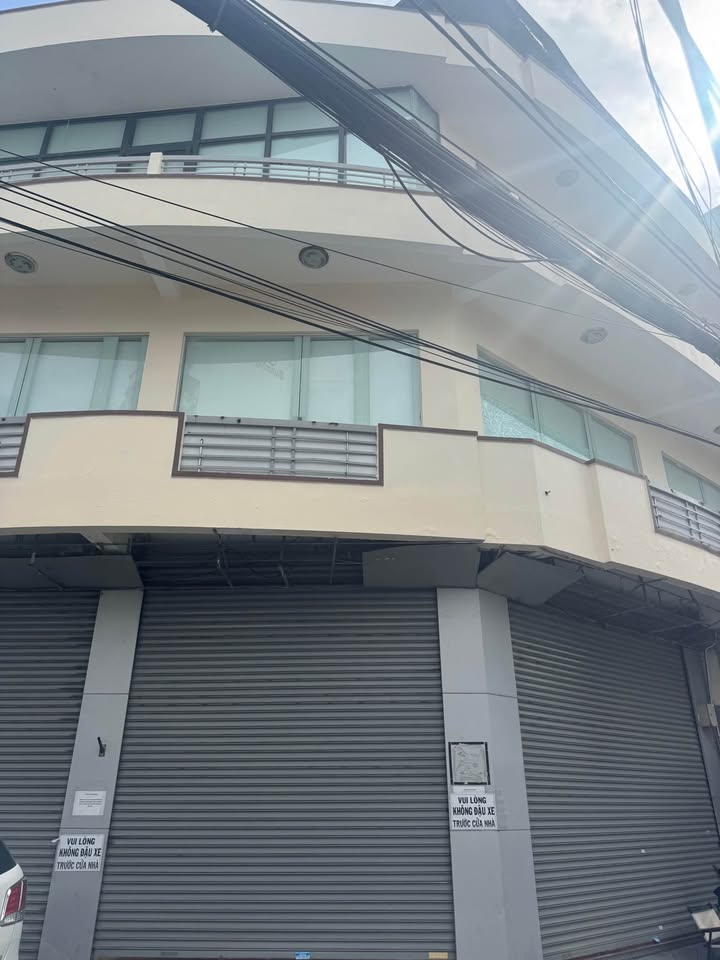 Nhà góc cho thuê tại khu chợ Đầm Nha Trang 105m² giá 45 triệu - Kinh doanh sầm uất ngay trung tâm!