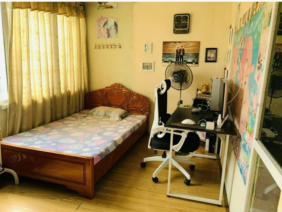 Căn hộ tập thể Nghĩa Tân 60m² giá 10 triệu - Đầy đủ tiện nghi ngay!