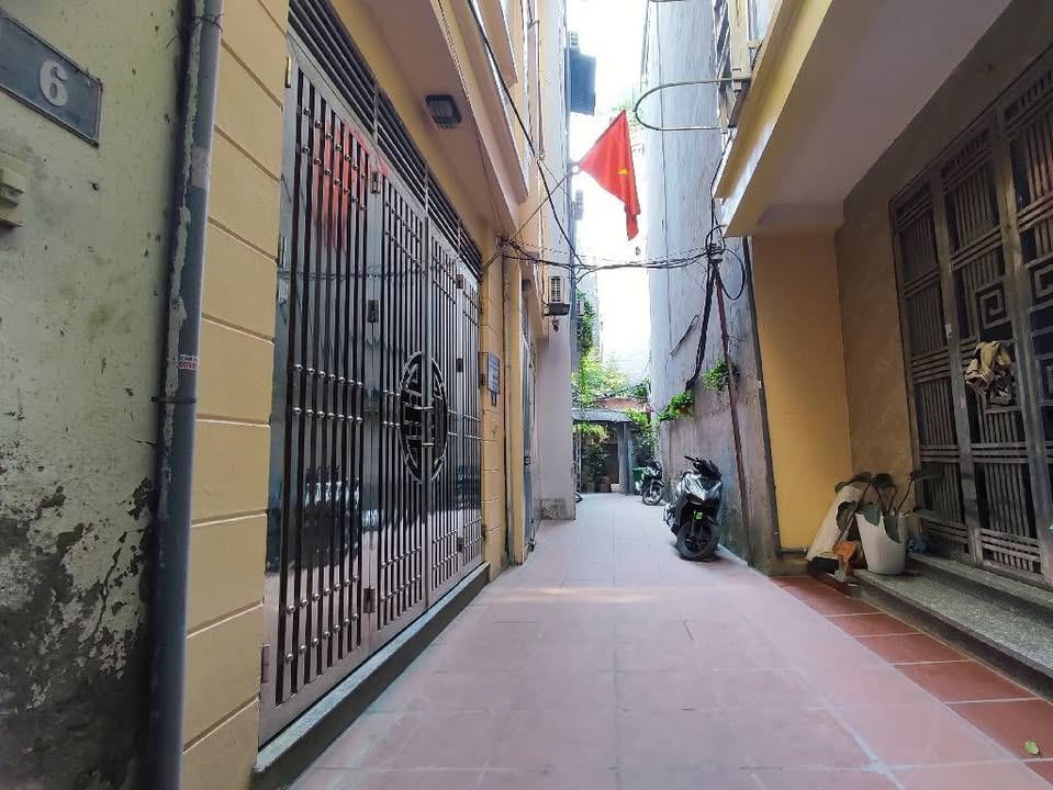 Đất nền Mễ Trì 45m² giá 8 tỷ - Đường thông ô tô 4 bánh, gần trường học