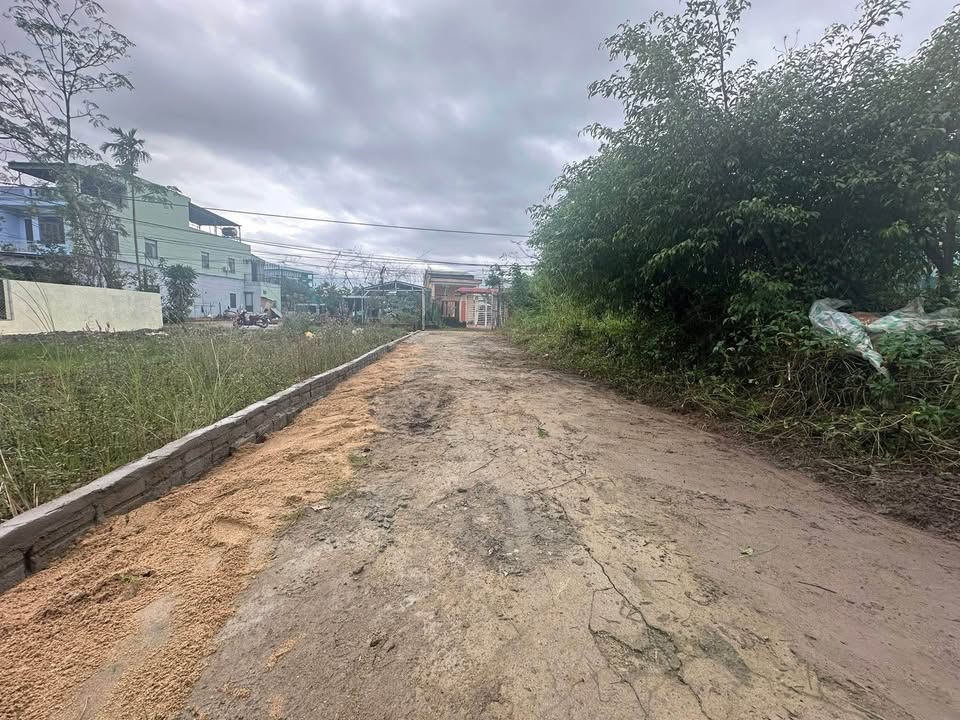 Lô đất Hòa Quý Đà Nẵng 80,5m² giá 2,4 tỷ - Đầu tư lý tưởng!