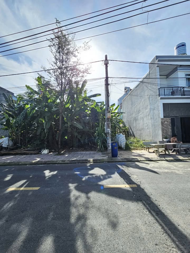 Đất nền Tân Bình Dĩ An 137,3m² giá 4,05 tỷ - Đường rộng 13m, sổ hồng riêng!