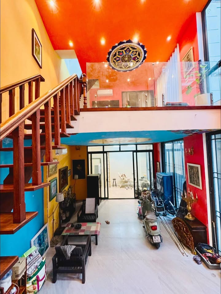 Nhà mặt phố Yên Thế, Ba Đình 56m² giá 25 tỷ - Vị trí đắc địa, kinh doanh sầm uất!