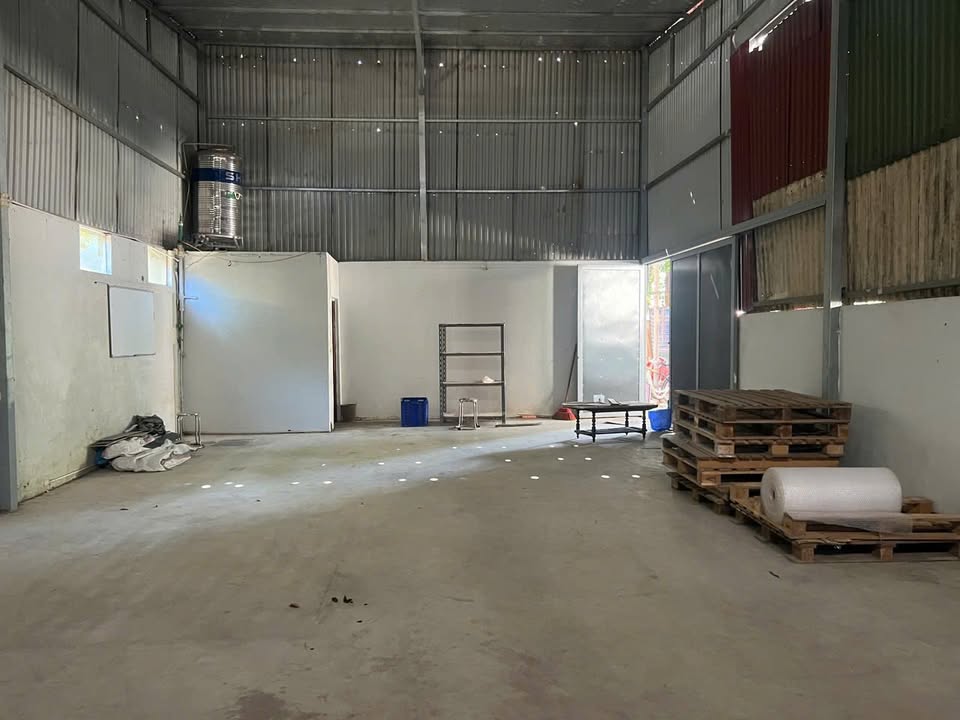 Kho xưởng cho thuê 100m² tại Tây Mỗ, Nam Từ Liêm - Giá chỉ 9 triệu/tháng!