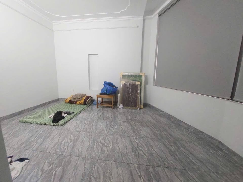 Nhà cho thuê mặt phố Nguyễn Lam, Phúc Đồng, 30m² - Thích hợp kinh doanh ngay!