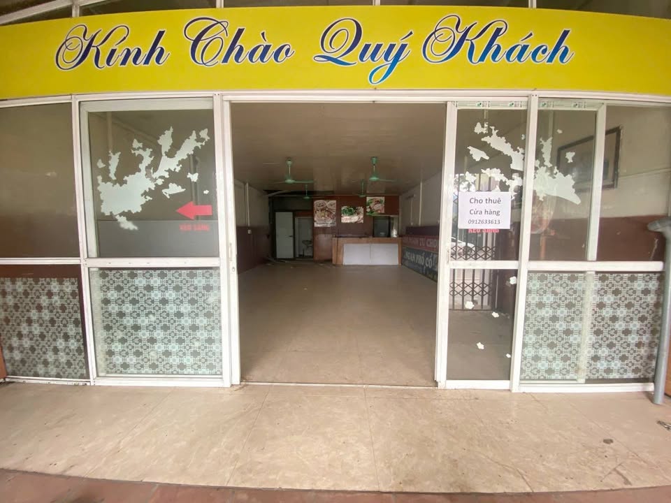 Nhà cấp 4 mặt phố Việt Hưng, Long Biên 110m² giá 17 triệu - Kinh doanh mọi loại hình!