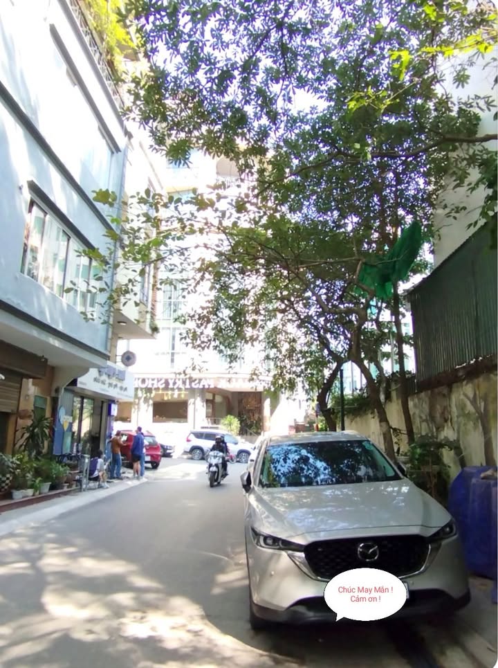 Nhà 8.5 tầng kinh doanh đỉnh đường Yên Hoa, Tây Hồ 107m² giá 100 tỷ - Đầu tư sinh lời cao!