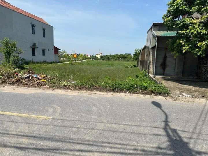 Lô đất Dốc Nghĩa Trụ, Hải Triều, Tiên Lữ 104m² - Tiện ích đầy đủ, dân cư đông đúc!