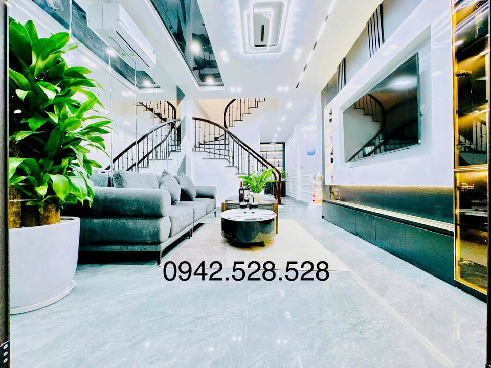 Nhà mới xây 60m² tại Hồng Mai, Hai Bà Trưng - Ô tô tránh, giá chỉ 8 tỷ!