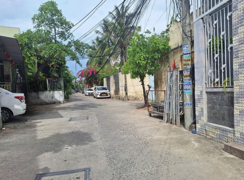 Nhà kiệt Trần Duy Chiến, Sơn Trà 77m² giá 4 tỷ - Ô tô gần cửa, cách biển 300m!