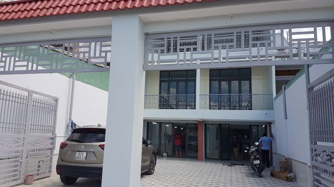 Bán nhà mặt tiền Quốc lộ 1A, Tân An 289m² giá chỉ 13 tỷ - Đầu tư sinh lời ngay!