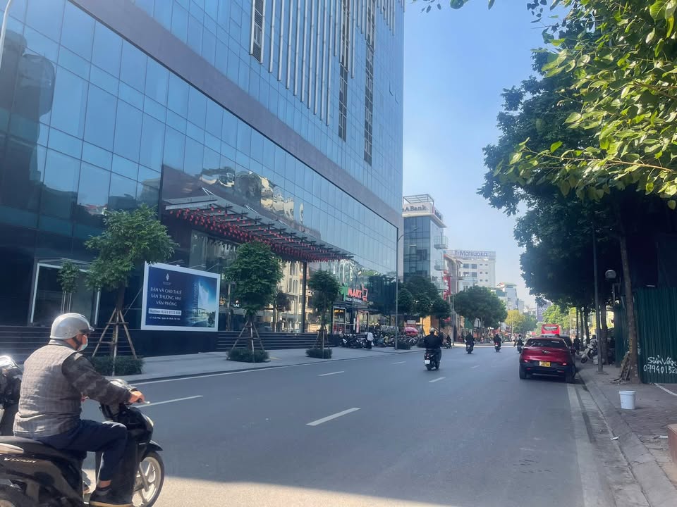 Mặt phố Trần Phú Ba Đình 260m² giá 300 tỷ - Đầu tư sinh lời lý tưởng!