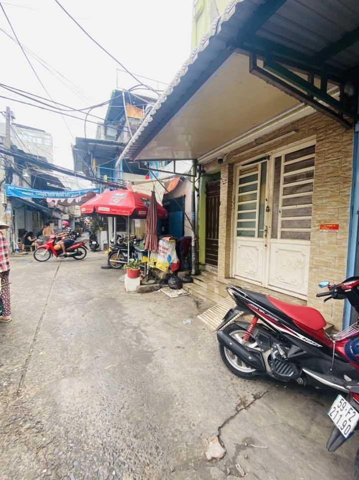 Nhà hẻm xe hơi Lý Thái Tổ, Quận 3, 30m² giá 5 tỷ - Đầu tư sinh lời cực tốt!