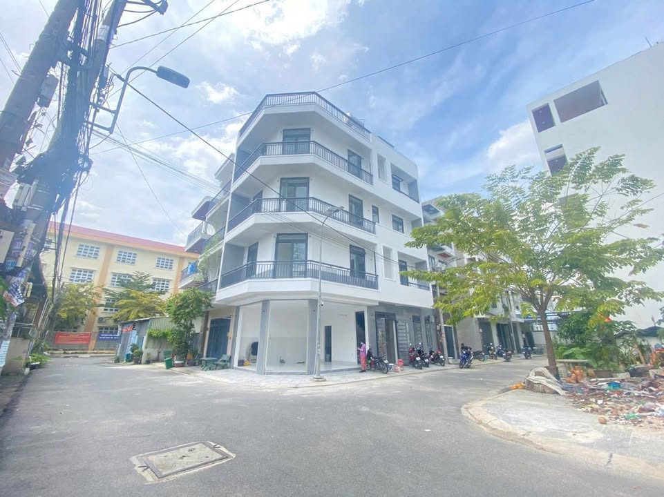 Nhà cho thuê mặt tiền Phan Văn Hớn quận 12 676m² giá 28 triệu - Kinh doanh sầm uất!