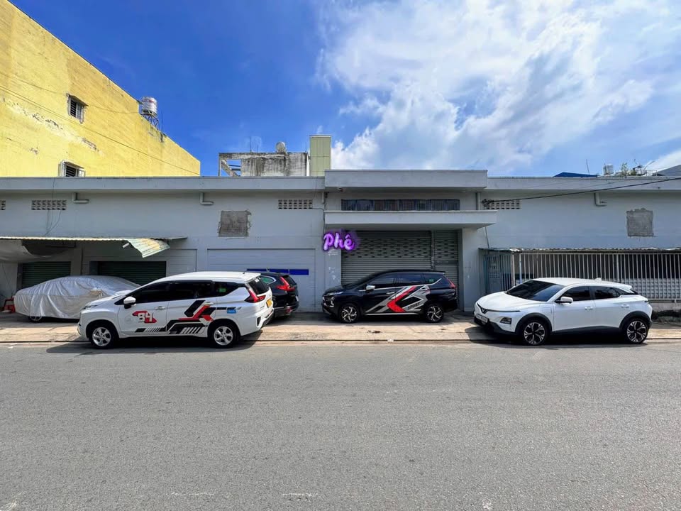 Đất mặt tiền Hương lộ 2, Bình Tân 78.8m² giá 8.8 tỷ - Cơ hội đầu tư tuyệt vời!