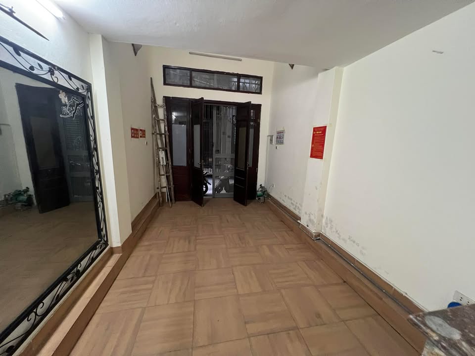 Nhà nguyên căn cho thuê tại Khâm Thiên, Đống Đa - 36m² giá 10 triệu/tháng