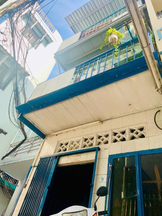 Nhà 3 tầng Hẻm 3m Trần Hưng Đạo, Quận 1 - Giá 3.6 tỷ, Sẵn sàng vào ở ngay!
