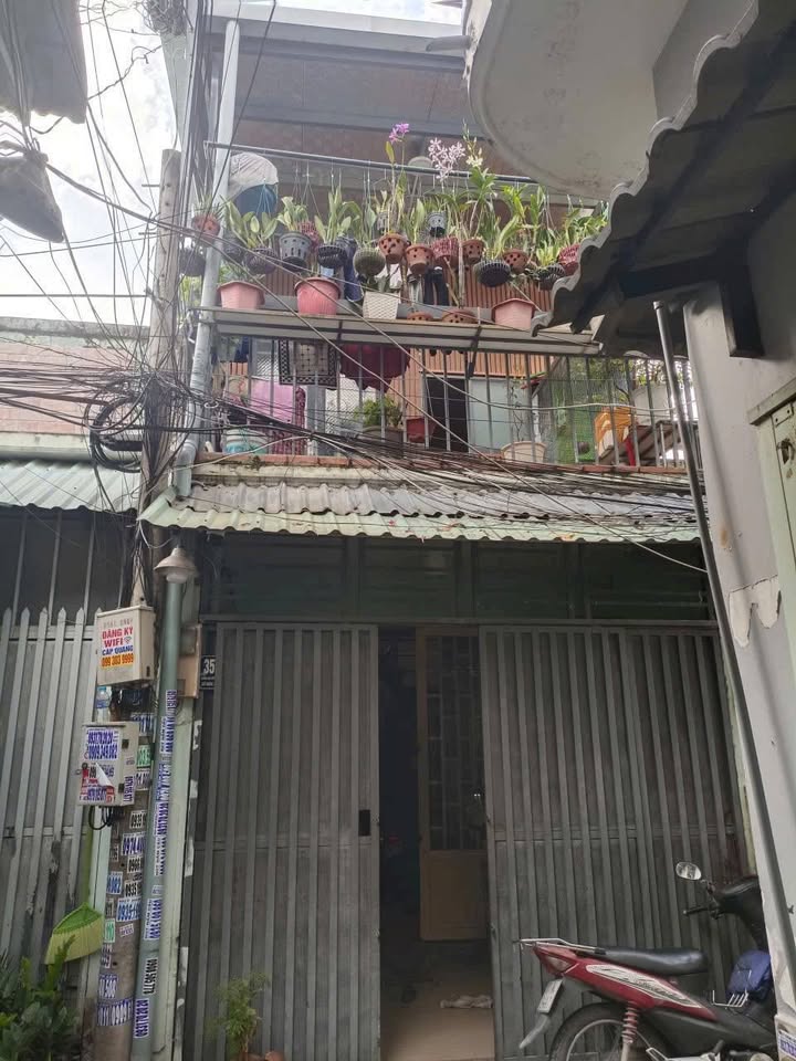 Nhà giá rẻ Thủ Đức 40.25m² giá 1.8 tỷ - Vị trí trung tâm thuận lợi!