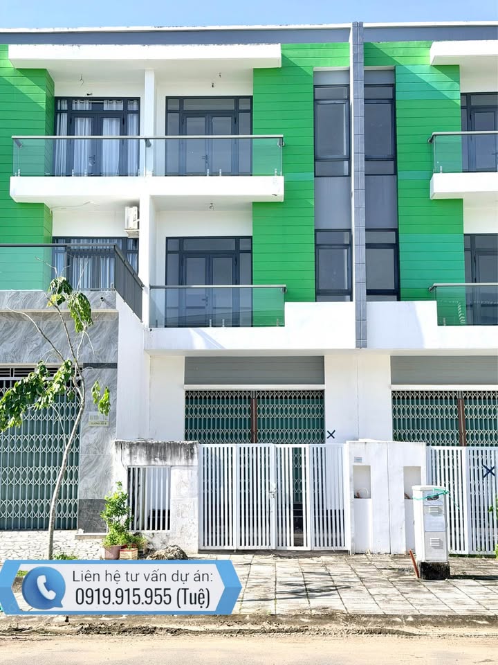 Nhà phố 1 trệt 2 lầu đường số 5, KĐT Lấn Biển Tây Bắc, 100m² - Giá tốt, vị trí đẹp!