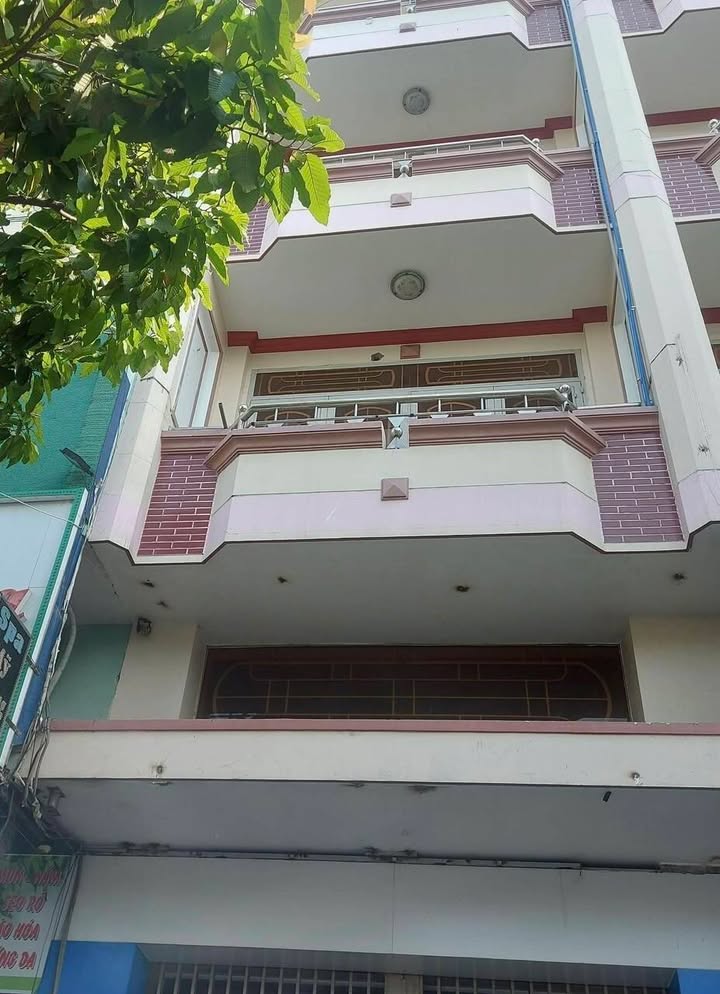 Nhà cho thuê nguyên căn mặt tiền Tạ Quang Bửu, Quận 8, 64m² giá 27 triệu - Phù hợp làm văn phòng hoặc trung tâm dạy học!