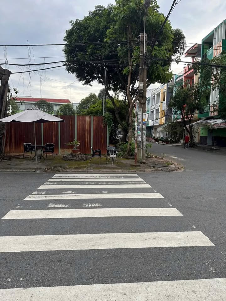 Đất góc Tên Lửa Bình Tân 100m² giá 12,2 tỷ - Đầu tư sinh lời ngay!