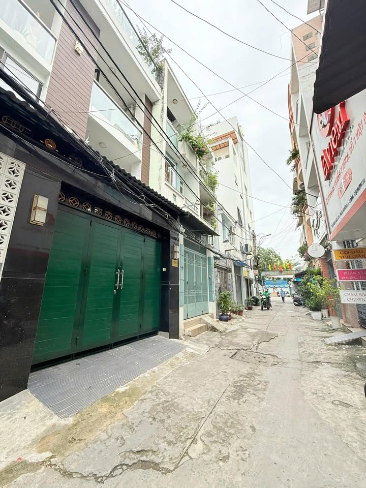 Nhà phố Villas MiNi Hoàng Hoa Thám 112m² giá 21.5 tỷ - Thiết kế hiện đại, gara ô tô!