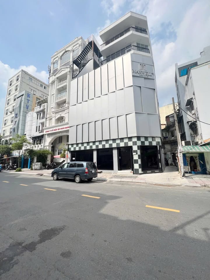 Toà nhà FrontHouse 128m² Trần Nhật Duật quận 1 - Giá bán 75 tỷ, cơ hội đầu tư hấp dẫn!