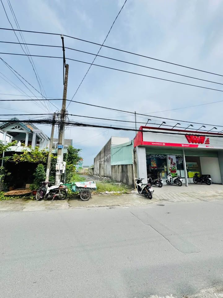 Đất mặt tiền đường Hồ Hoà, phường Tân Phong, 188m² giá 6.8 tỷ - Cơ hội đầu tư tuyệt vời!