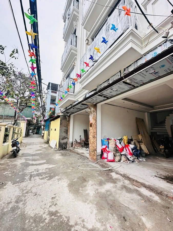 Nhà mặt ngõ 335 An Dương Vương, Tây Hồ, 63m² giá 15.5 tỷ - Thiết kế hiện đại, gara ô tô!