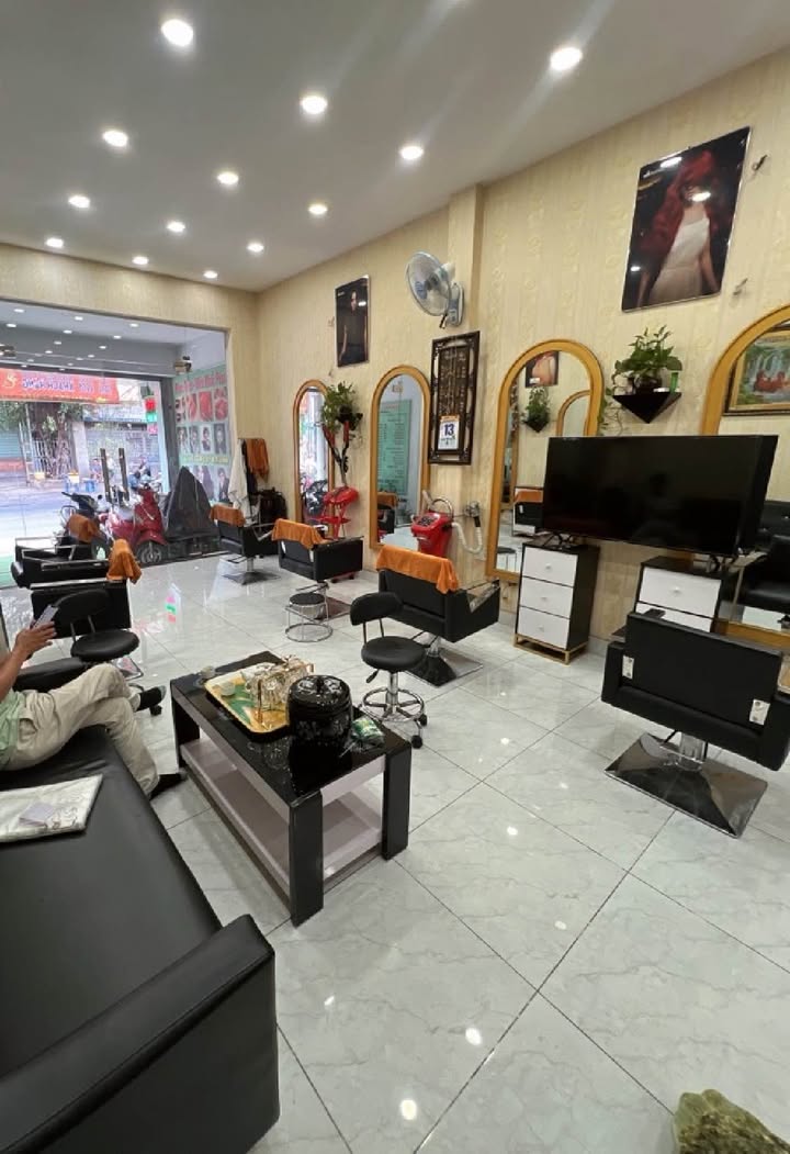 Nhà mặt tiền Trương Thị Hoa, Q12, 104m² giá 9.2 tỷ - Kinh doanh spa sinh lời!