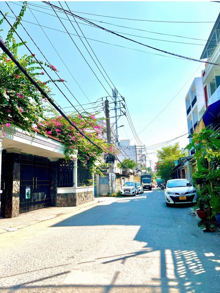 Đất nền Hương Lộ 2, Tân Phú 180m² giá 10 tỷ - Lô góc 2 mặt thoáng, tiện xây dựng!