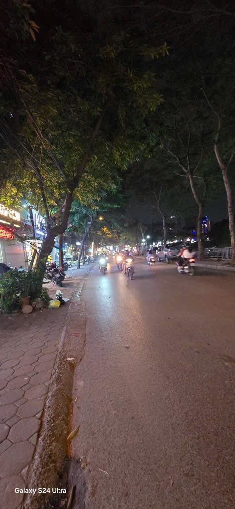 Nhà mặt phố Khương Trung 40m² giá 8 tỷ - Kinh doanh sầm uất, ô tô tránh