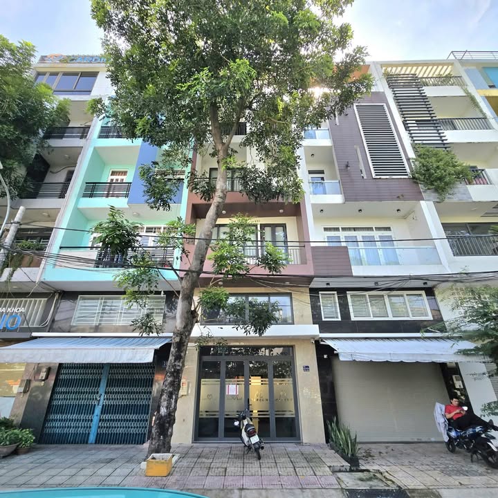 Bán Nhà Mặt Tiền Tam Đảo, Quận 10 - Diện Tích 47.9m² - Kinh Doanh Đỉnh Cao!