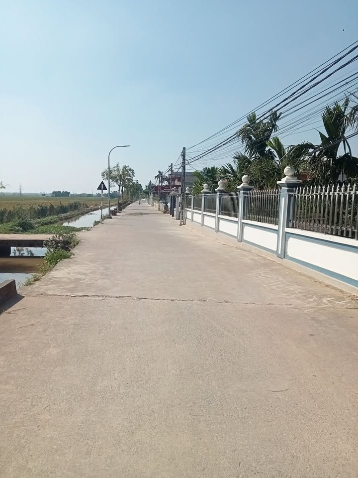 Đất mặt đường liên xóm Hải Hà 360m² giá 1.75 tỷ - Tiềm năng phát triển cao!