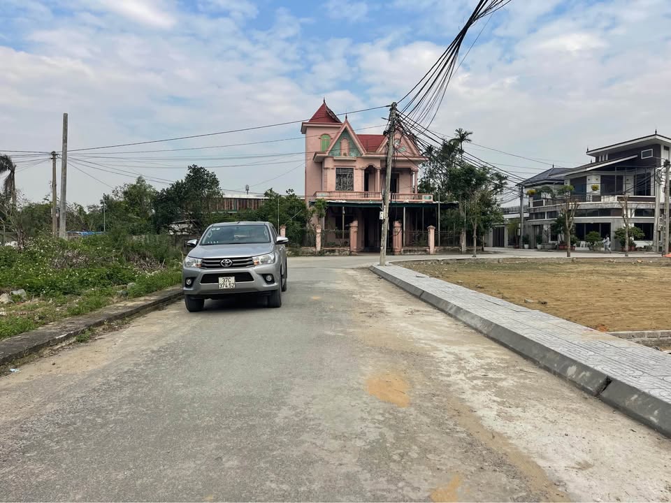 Đất mặt đường Kim Mỹ, Nghi Ân 129.4m² giá 3.xx tỷ - Đầu tư sinh lời ngay!