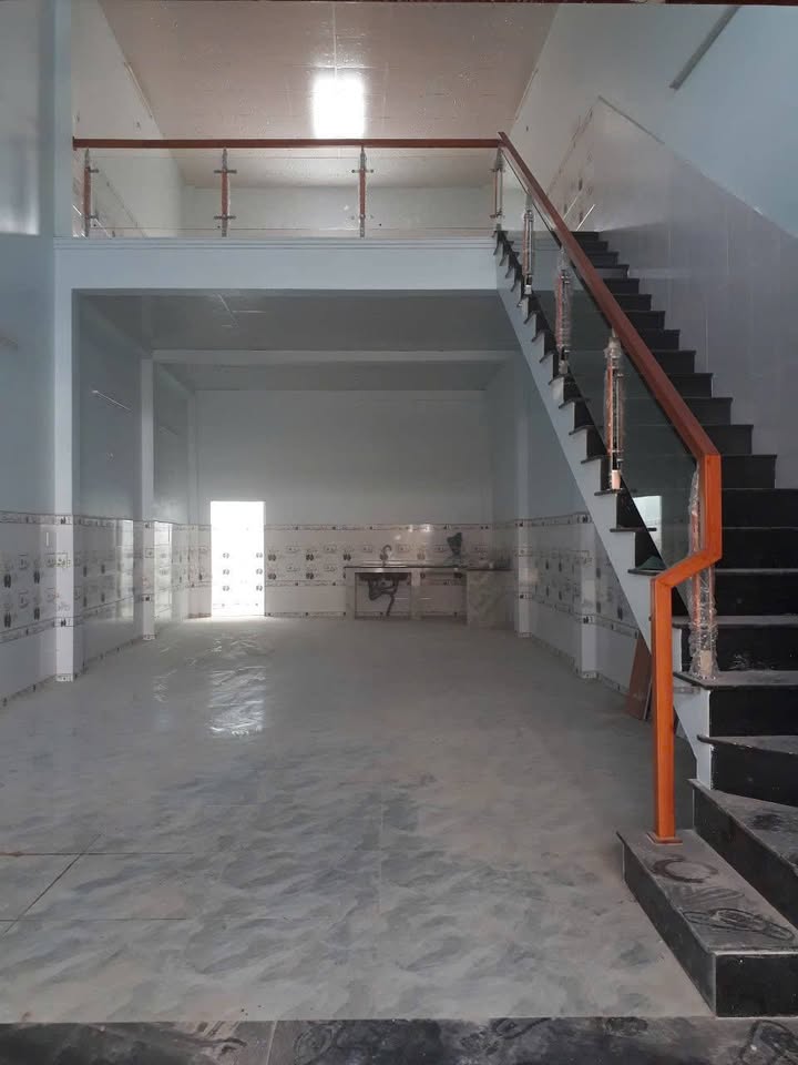 Nhà mặt tiền đường Lê Đình Cẩn, Tân Tạo 100m² giá 11 triệu - Địa điểm kinh doanh lý tưởng!