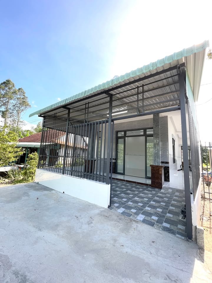 Nhà phố Rạch Cái Sao, Mỹ Thới, 173m² giá 1.6 tỷ - View sông thoáng mát!