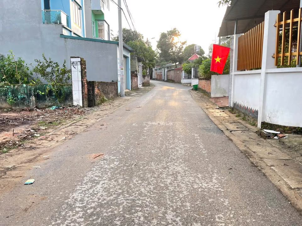 Đất thổ cư Liên Bảo Vĩnh Yên 100m² giá 2 tỷ - Cơ hội vàng cho nhà đầu tư!