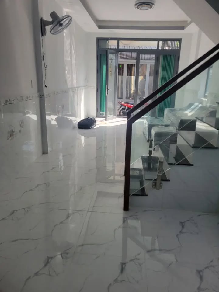 Nhà nguyên căn cho thuê hẻm 103 Nguyễn Thị Thập, quận 7 - Full nội thất, vào ở ngay!