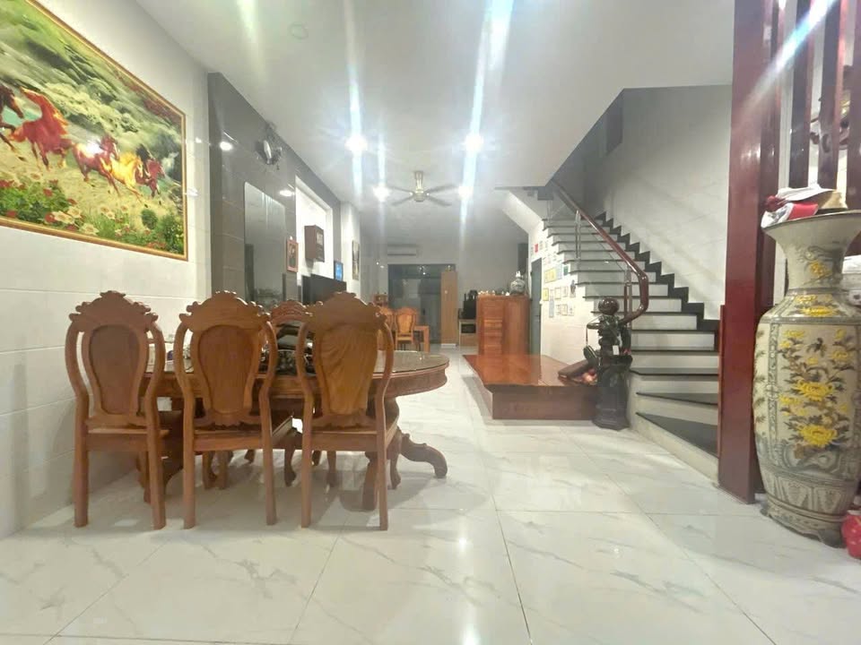 Nhà nguyên căn KDC Jamona City, Q. 7 - 90m² - Đầy đủ nội thất, giá chỉ 26 triệu/tháng!