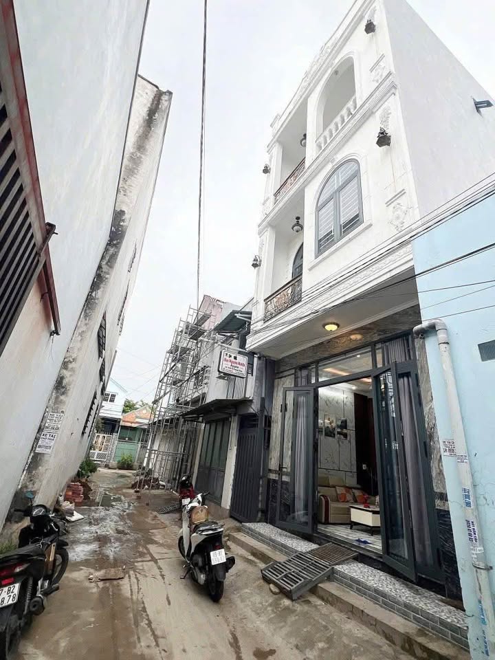 Nhà cho thuê hẻm Trần Nam Phú, Ninh Kiều, Cần Thơ 135m² - Tiện nghi đầy đủ, giá chỉ 9 triệu!