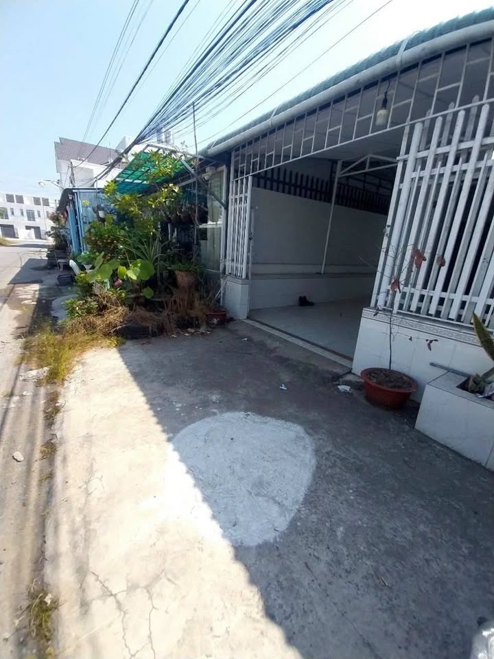 Nhà riêng tại phường Thanh Đức, Long Hồ 100m² giá 1 tỷ - Sổ hồng chính chủ!