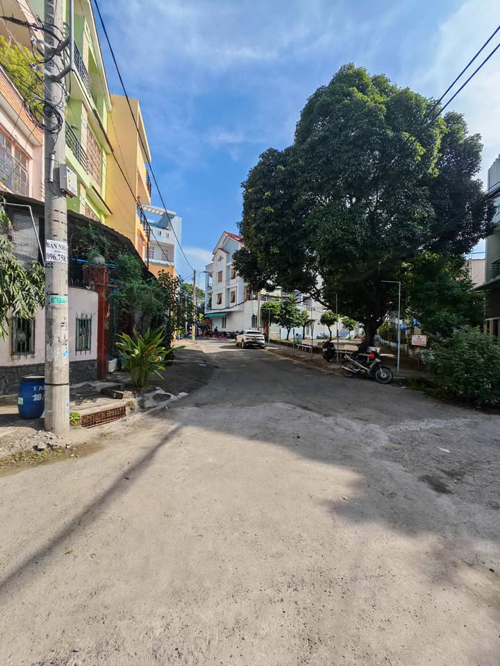 Đất Linh Trung Thủ Đức 185m² giá 13 tỷ - Vị trí kinh doanh sầm uất!