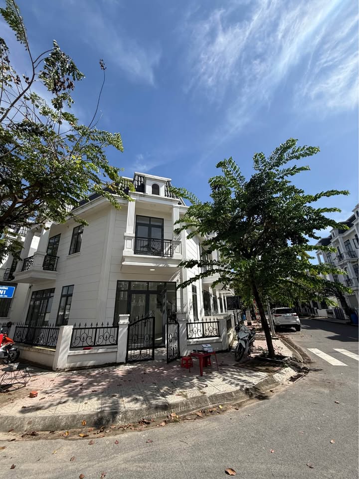 Nhà cho thuê lô góc 2 mặt tiền Tân Phước Khánh 88.6m² giá 7 triệu/tháng - Nhà mới, tiện kinh doanh!