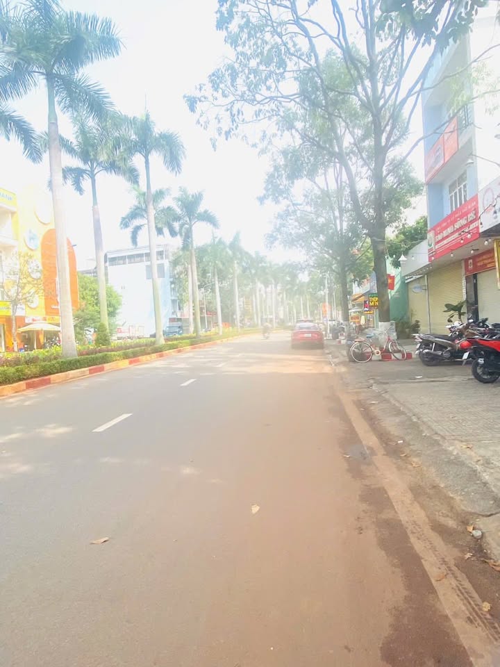 Nhà mặt tiền Đông Hòa Dĩ An 200m siêu thị GO! – Thích hợp kinh doanh đa ngành